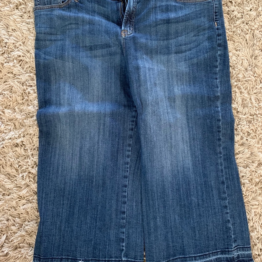 Bermudas - Picture 3 of 8